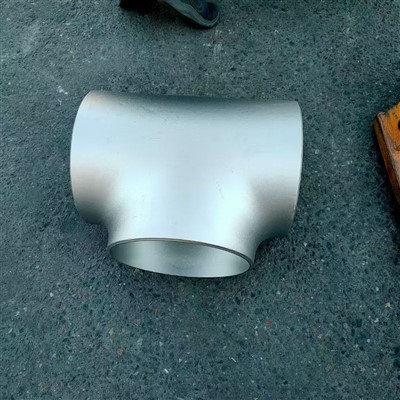 ASME B16.9 18-inčni T-kratnik od ugljičnog čelika