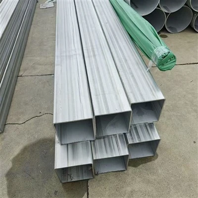 Četvrtasta zavarena cijev od nehrđajućeg čelika 200×200×6 mm
